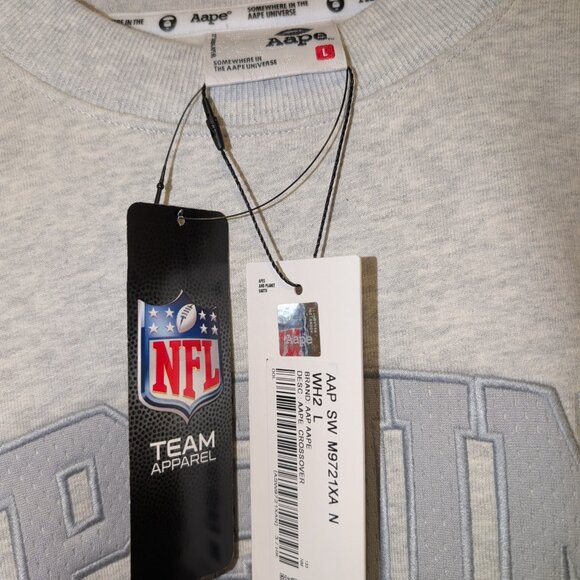 Aape by Bathing Ape NFL Patriots sweater, NWT, size L - Picture 3 of 3